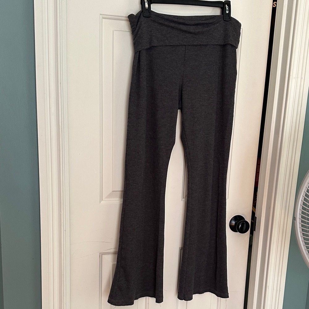 Vanilla Star Dark Gray Women's Flare Leggings